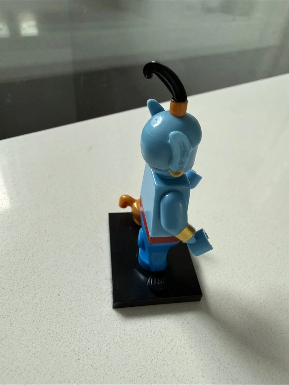 LEGO Disney Series Genie and Magic Lamp Collectible Minifigure (71012)